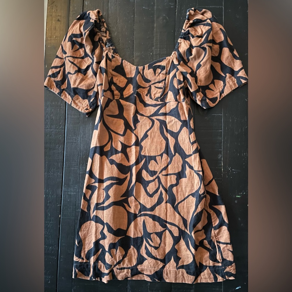 Linen Abstract Print Puff-Sleeve Dress